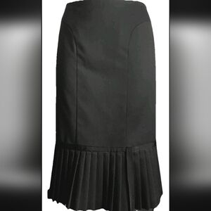 Trina Turk Black Straight Skirt w/ Pleated Hem